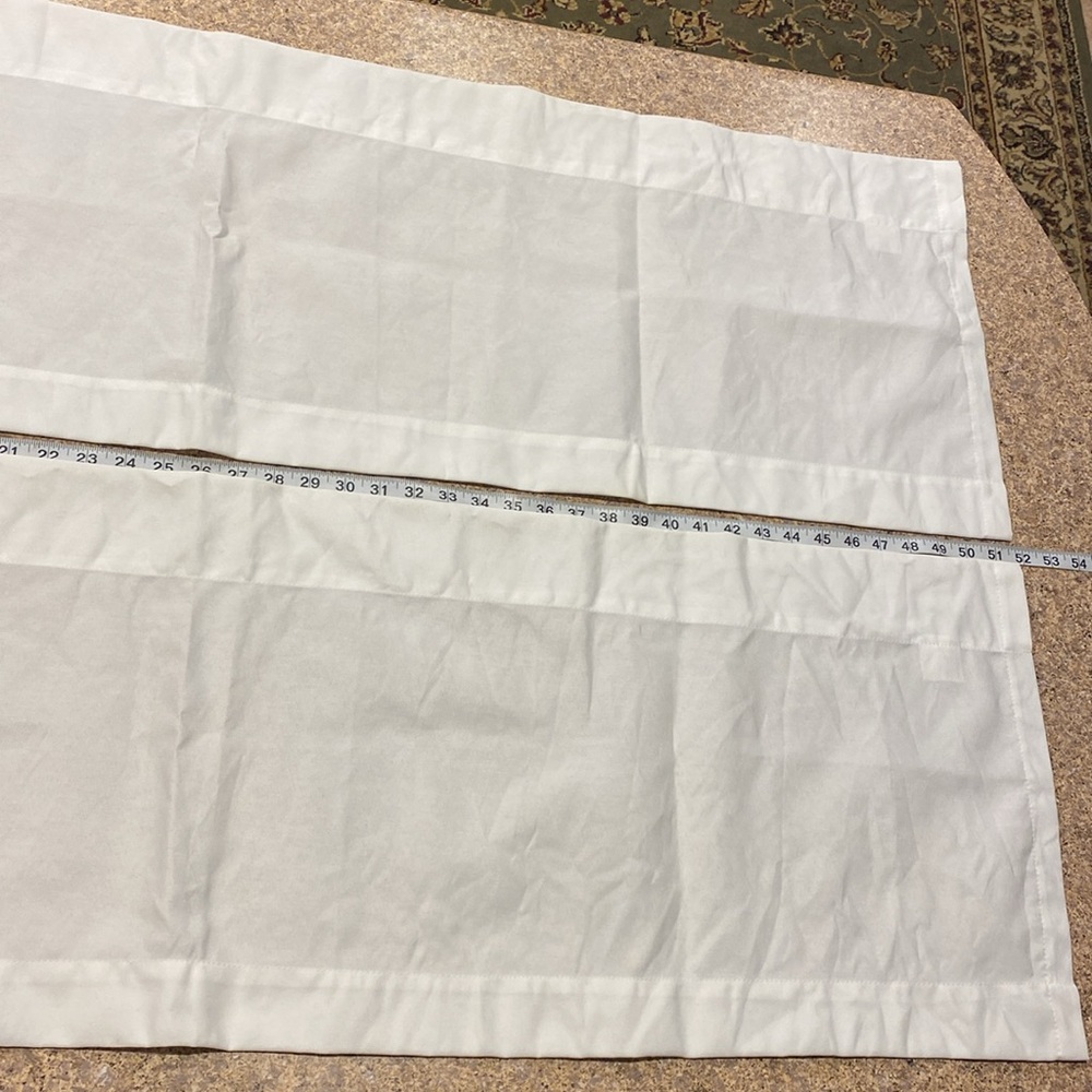 2 Room Essentials White Valances Curtains - Picture 6 of 17